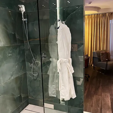 Hotel Kutuma-2